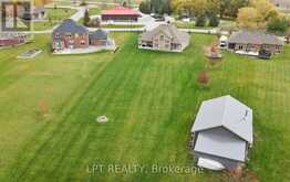 12 PLOWRIGHT ROAD | Springwater Ontario | Slide Image Thirty-six