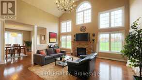 12 PLOWRIGHT ROAD | Springwater Ontario | Slide Image Eight