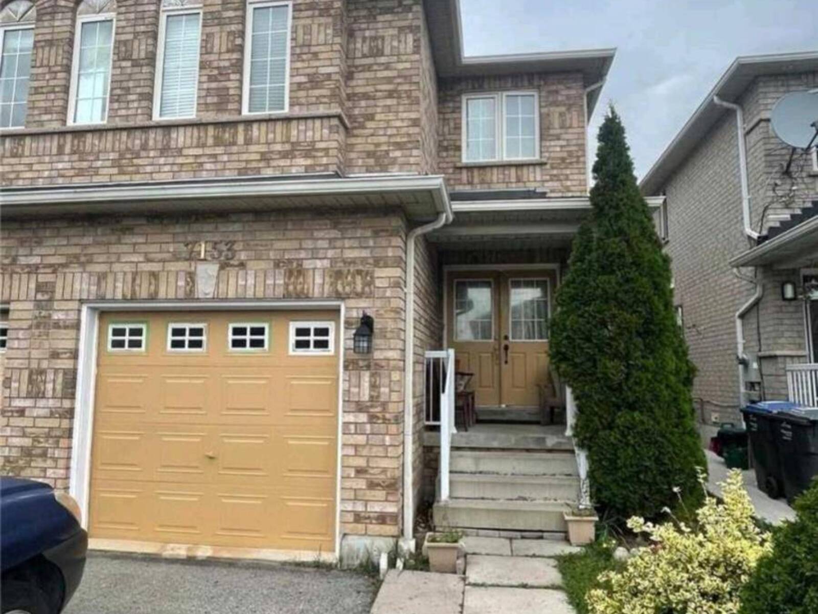 7153 VILLAGE WALK, Mississauga, Ontario L5W 1X2