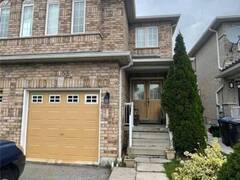 7153 VILLAGE WALK Mississauga Ontario, L5W 1X2
