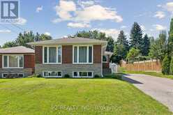 121 CONFEDERATION DRIVE | Toronto Ontario | Slide Image One