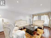 9 WESTPOINT COURT | Richmond Hill Ontario | Slide Image Four