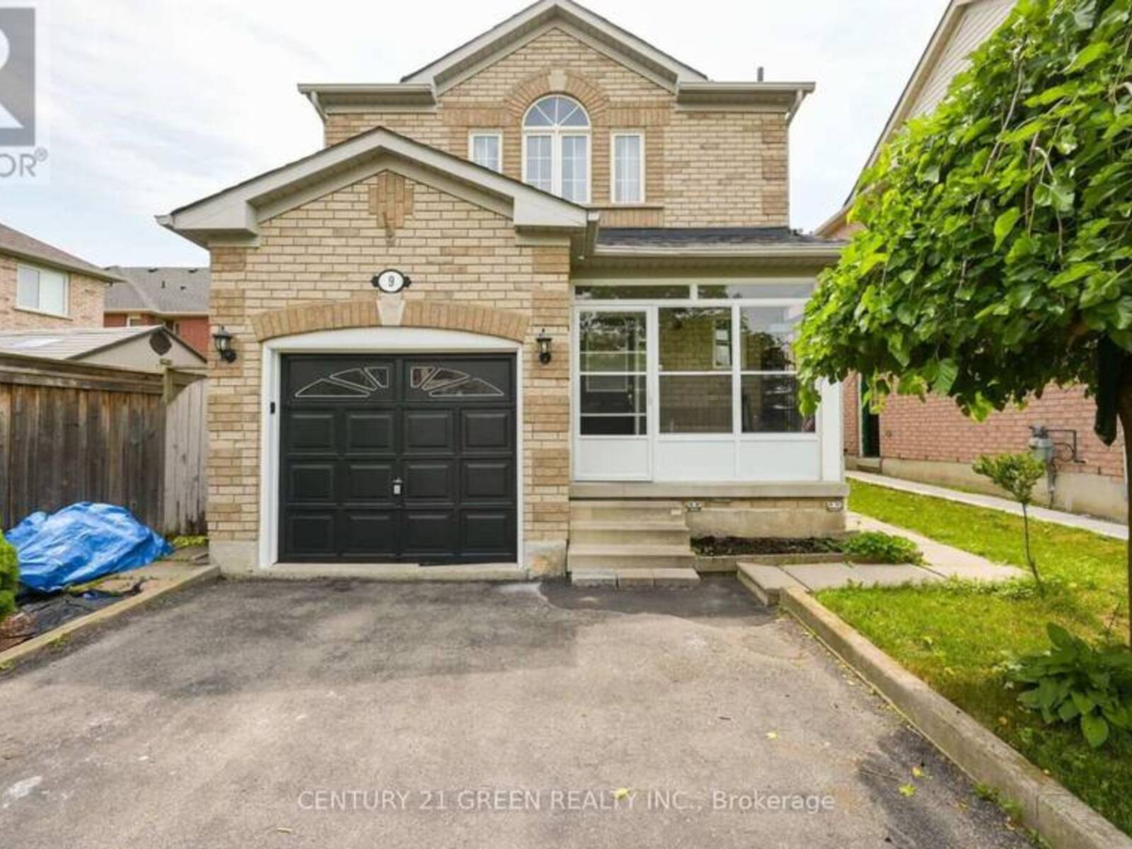 9 WEATHERELL DRIVE, Brampton, Ontario L7A 1Y7