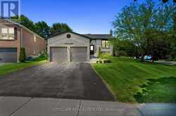 44 STONEHILL BOULEVARD | East Gwillimbury Ontario | Slide Image One