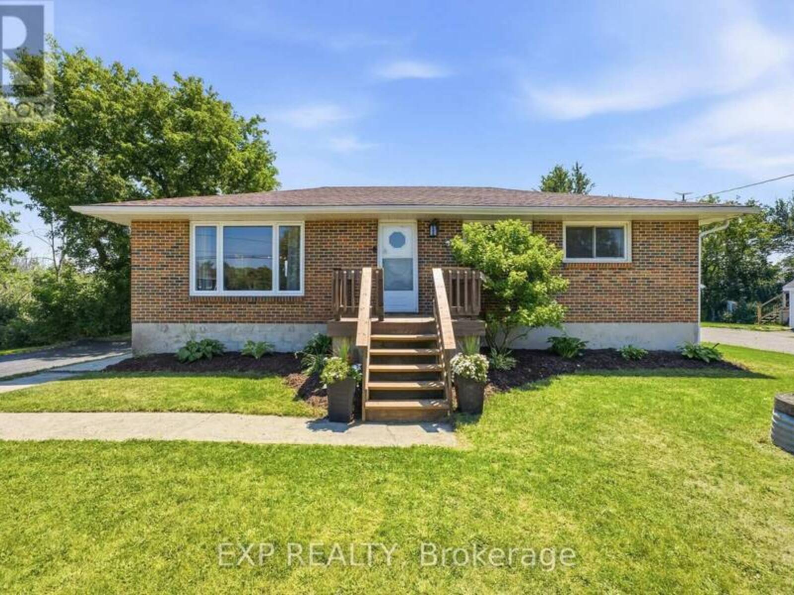 94 JOHNSTOWN ROAD, Quinte West, Ontario K8V 5P8