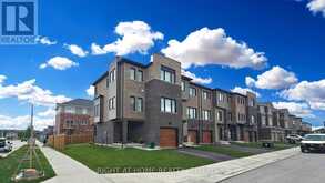 1 PUMPKIN CORNER CRESCENT | Barrie Ontario | Slide Image One