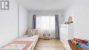 1 PUMPKIN CORNER CRESCENT | Barrie Ontario | Slide Image Nine