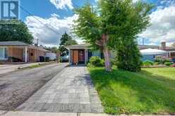 31 FRANKTON CRESCENT | Toronto Ontario | Slide Image Five