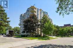 807 - 8 VILLAGE GREEN BOULEVARD | Hamilton Ontario | Slide Image Thirty