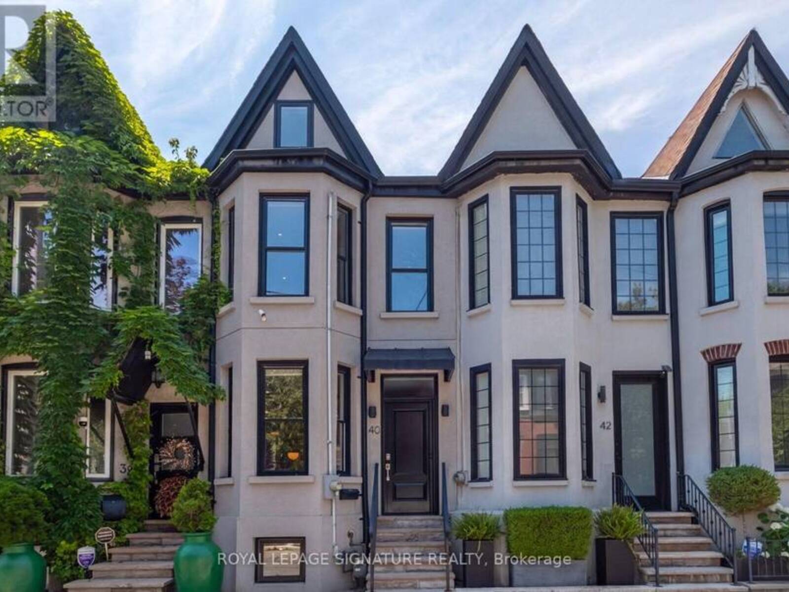 40 BRIGHT STREET, Toronto, Ontario M5A 3H4