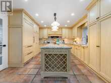 17 SLEEPY HOLLOW LANE | Whitchurch-Stouffville Ontario | Slide Image Ten