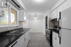 65 OTTAWAY AVENUE | Barrie Ontario | Slide Image Eight