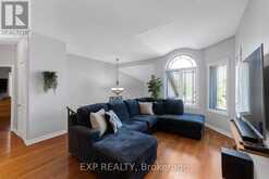 16 DOWNING STREET | Binbrook Ontario | Slide Image Five