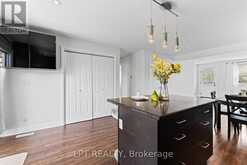 818 POPLAR AVENUE | Georgina Ontario | Slide Image Fifteen