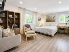 634 GORHAM STREET Newmarket Ontario, L3Y 1L4