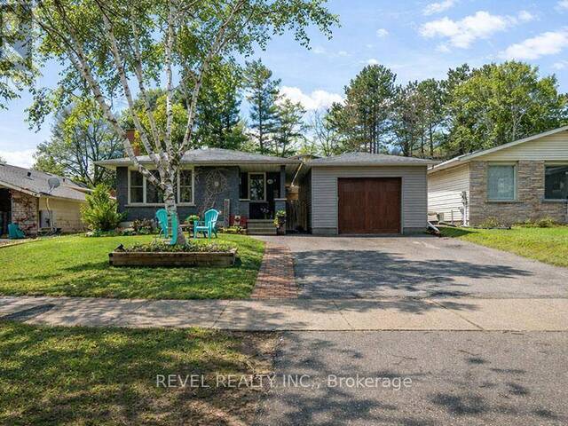 102 CENTURY HILL DRIVE Kitchener Ontario, N2E 2H8 - 3 Bedrooms Home For Sale