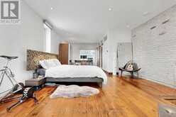 819 DUNDAS STREET W | Toronto Ontario | Slide Image Twenty-one