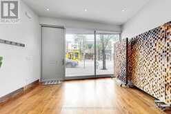 819 DUNDAS STREET W | Toronto Ontario | Slide Image Eight