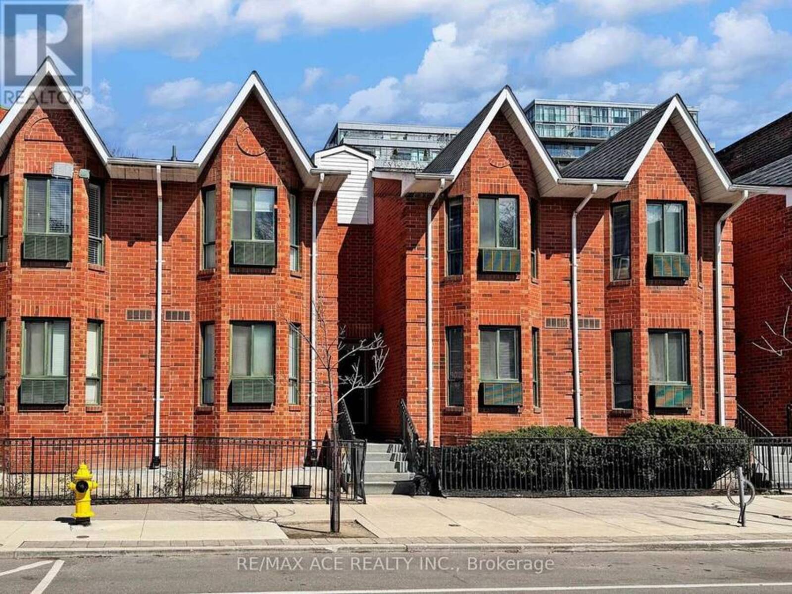 14 - 660B WELLINGTON STREET W, Toronto, Ontario M5V 1G4