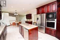 20 CRESCENT HILL DRIVE N | Brampton Ontario | Slide Image Fifteen