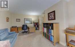 298 ROXTON DRIVE | Waterloo Ontario | Slide Image Sixteen