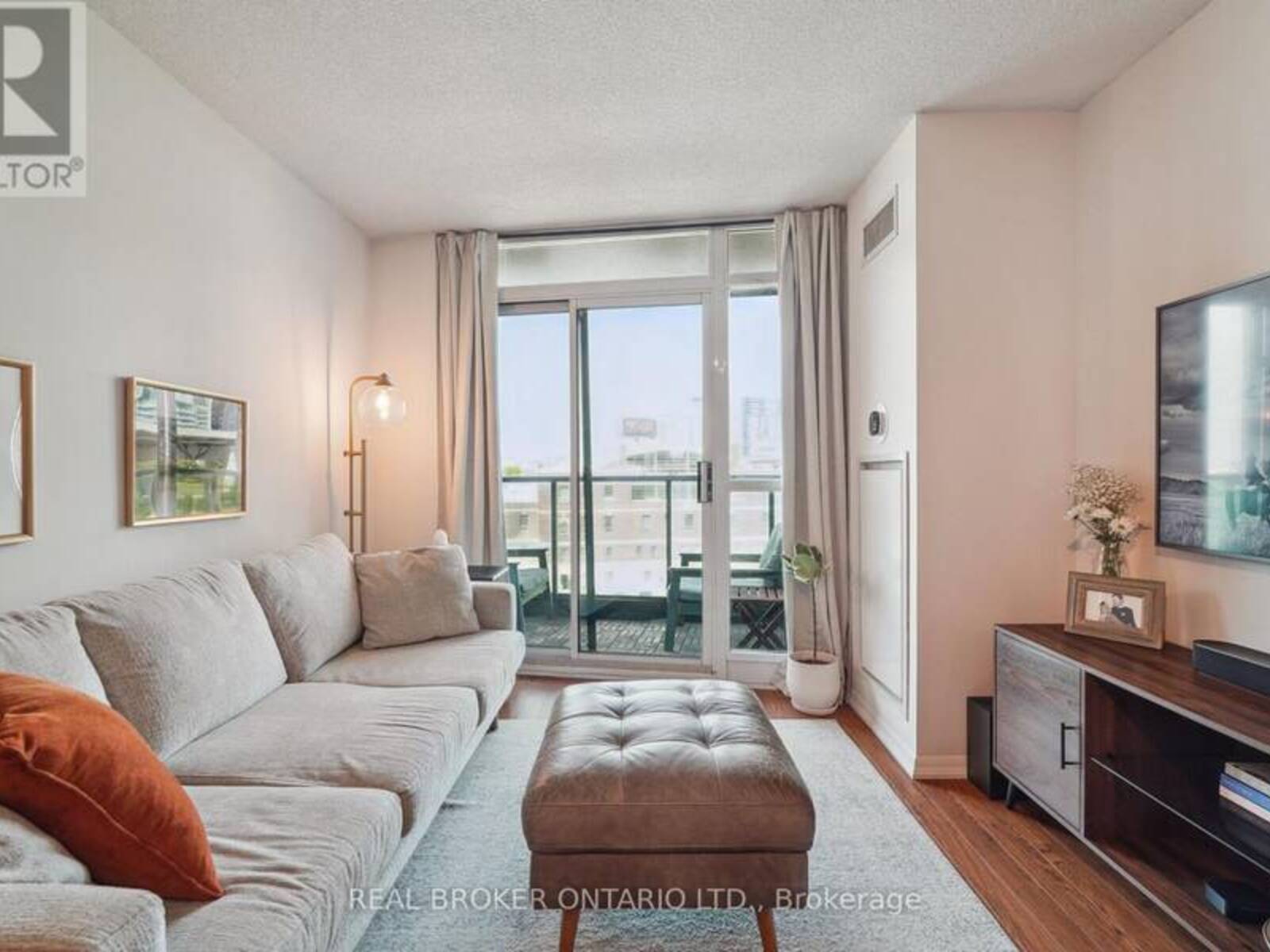 615 - 231 FORT YORK BOULEVARD, Toronto, Ontario M5V 1B2