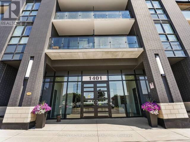 702 - 1401 O'CONNOR DRIVE Toronto Ontario, M4B 2B5 - 2 Bedrooms Condo For Sale