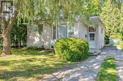 2 CORBETT CRESCENT | Aurora Ontario | Slide Image One