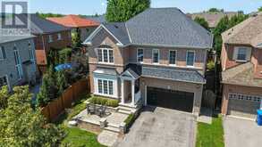 8 HAVERHILL TERRACE | Aurora Ontario | Slide Image Three
