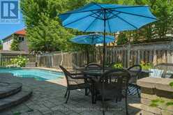 8 HAVERHILL TERRACE | Aurora Ontario | Slide Image Six