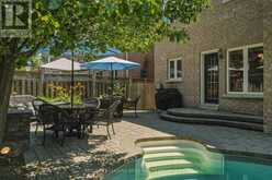 8 HAVERHILL TERRACE | Aurora Ontario | Slide Image Nine