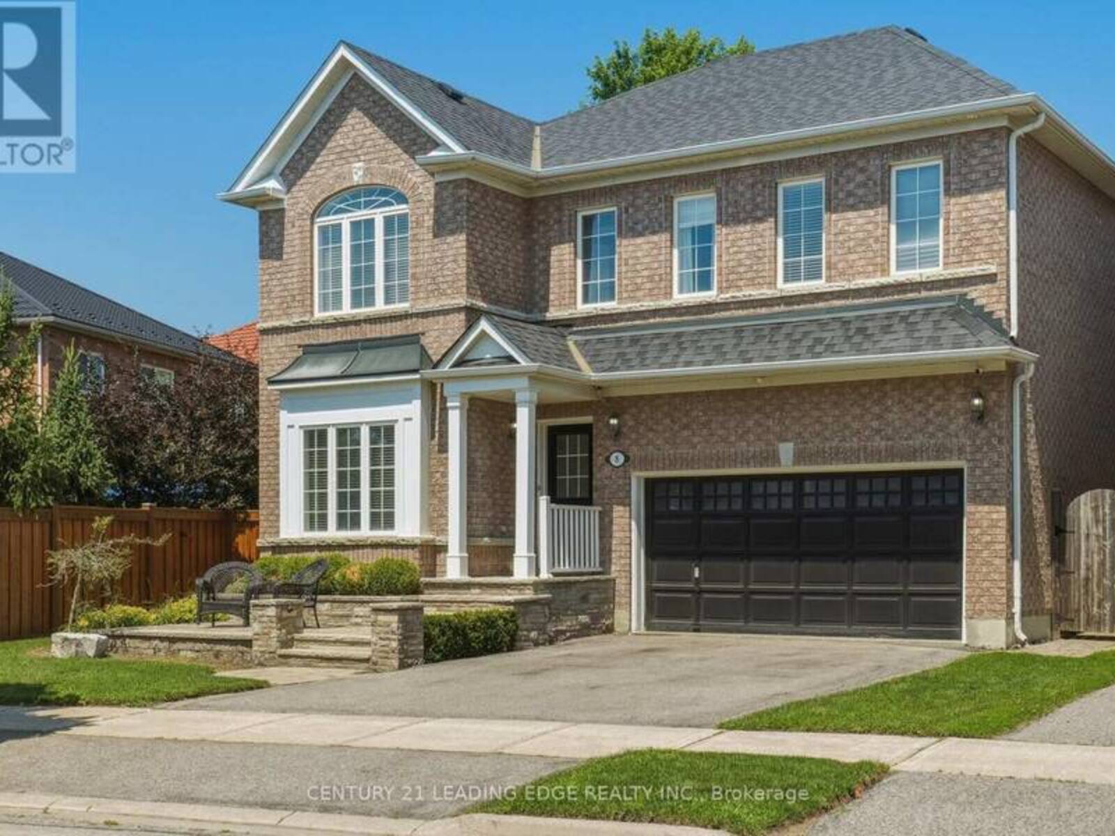 8 HAVERHILL TERRACE, Aurora, Ontario L4G 7R7