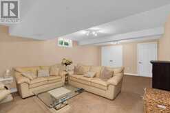 52 SUMMERSET DRIVE | Barrie Ontario | Slide Image Sixteen
