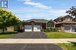 52 SUMMERSET DRIVE | Barrie Ontario | Slide Image One
