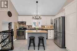 52 SUMMERSET DRIVE | Barrie Ontario | Slide Image Five