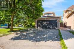 65 MULLIS CRESCENT | Brampton Ontario | Slide Image Three