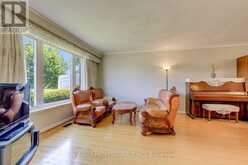 256 WELLESWORTH DRIVE | Toronto Ontario | Slide Image Three