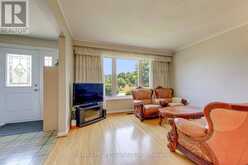 256 WELLESWORTH DRIVE | Toronto Ontario | Slide Image Four