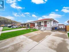 31 SUMMERCREST DRIVE Hamilton Ontario, L8K 6G5