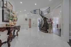 218 BOAKE TRAIL | Richmond Hill Ontario | Slide Image Four