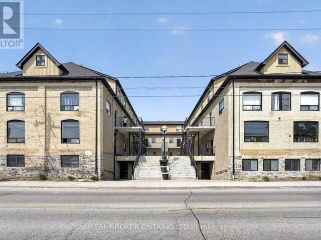 9 - 12 BRIDGEPORT ROAD E Waterloo Ontario, N2J 2J3 - 4 Bedrooms Condo For Sale