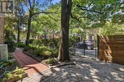 33 ROSE AVENUE | Toronto Ontario | Slide Image Forty