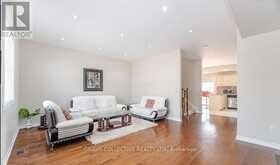 5 - 2530 COUNTRYSIDE DRIVE | Brampton Ontario | Slide Image Three