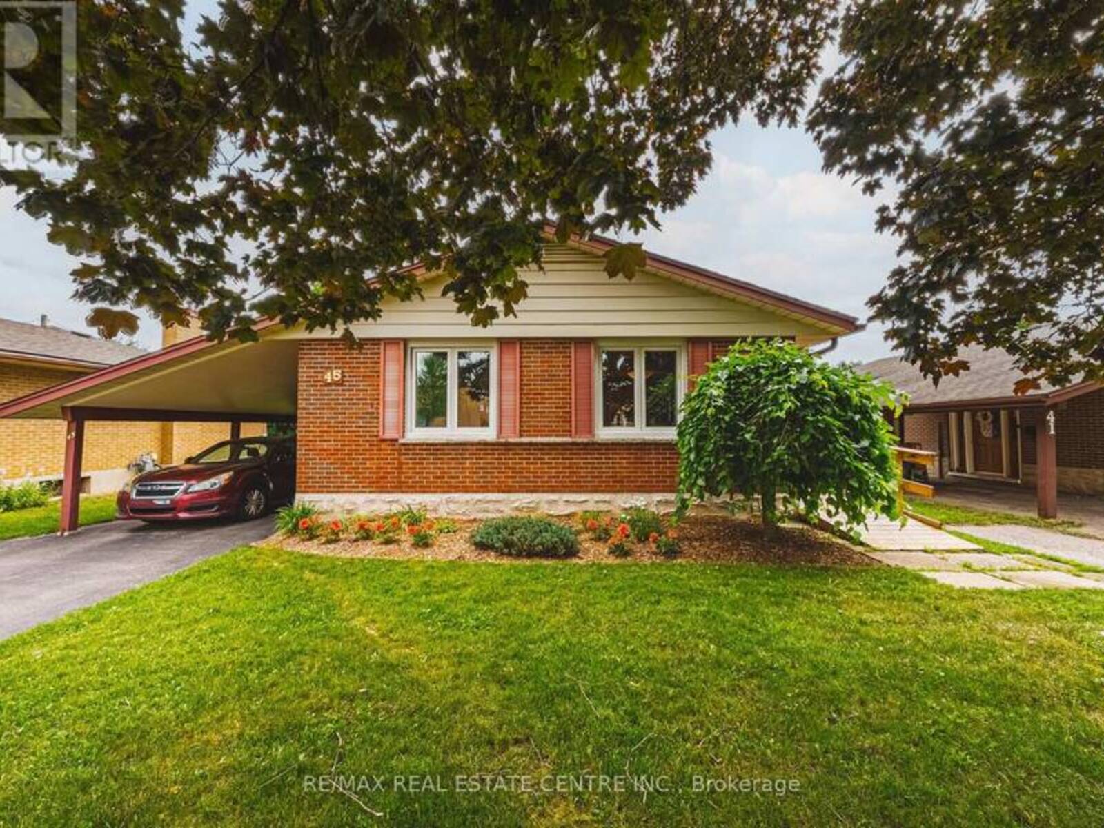 45 GAIL STREET, Cambridge, Ontario N1R 4M3