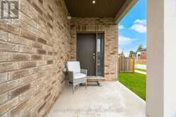 2439 DAISY BEND | London Ontario | Slide Image Four