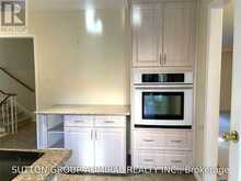 86 HAMILTON DRIVE | Newmarket Ontario | Slide Image Thirteen