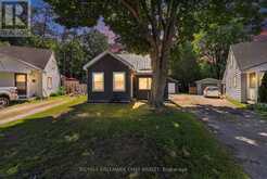 7 VICTORY CRESCENT | Penetanguishene Ontario | Slide Image Two