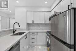 3515 - 38 LEE CENTRE DRIVE | Toronto Ontario | Slide Image Twelve
