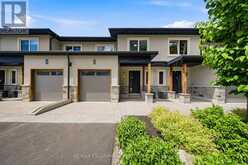 31 HORIZON LANE | Huntsville Ontario | Slide Image Three