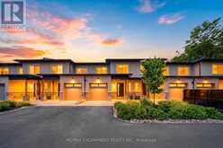 31 HORIZON LANE | Huntsville Ontario | Slide Image Two